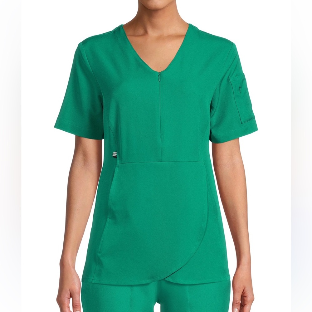 NEW Cuddl Duds Scrubs Women’s Zip Neck Woven Tulip Hem Top Size:3X